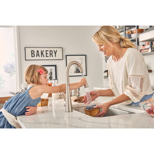 7864SRS,BL Moen Sleek Pull Down Single Handle Kitchen Faucet with Power